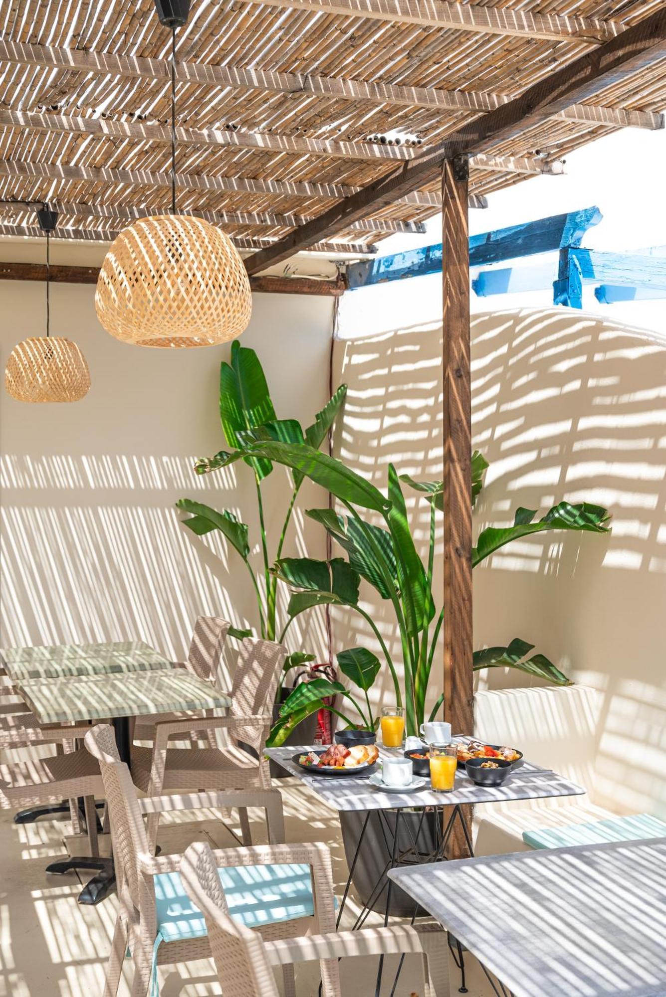 Atma Beach Rooms & Suites Faliraki Extérieur photo