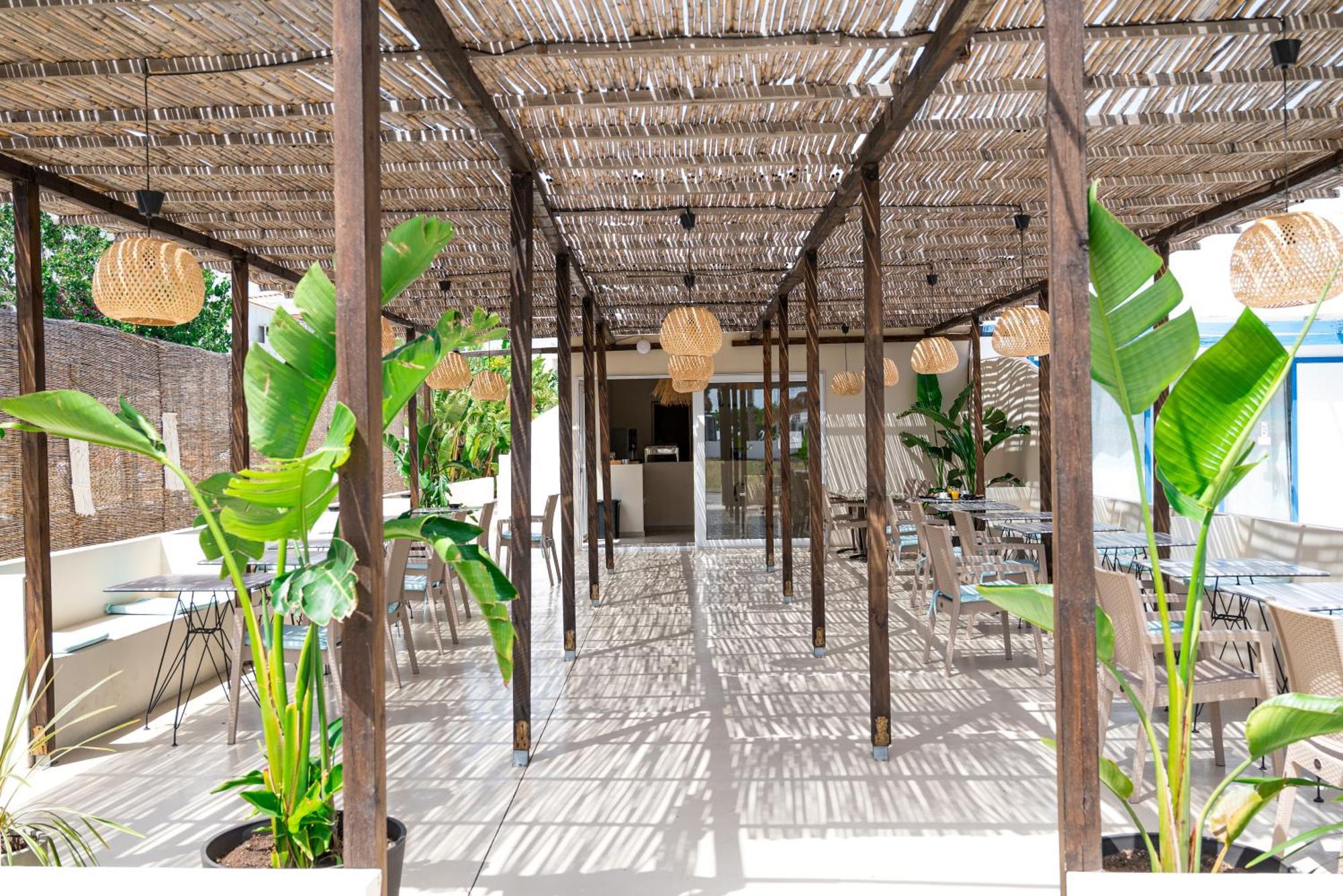 Atma Beach Rooms & Suites Faliraki Extérieur photo